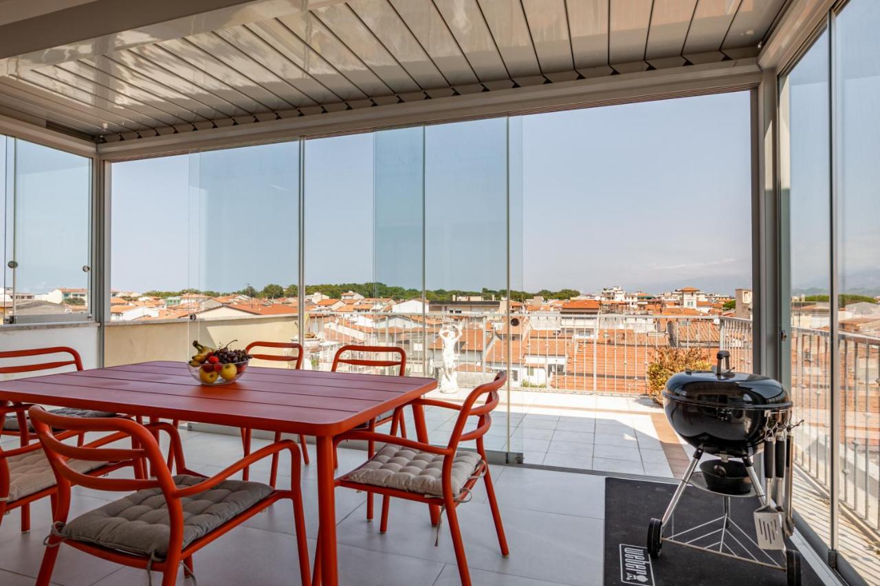 Attique With Terraces & Lovely Veranda Appartement Viareggio