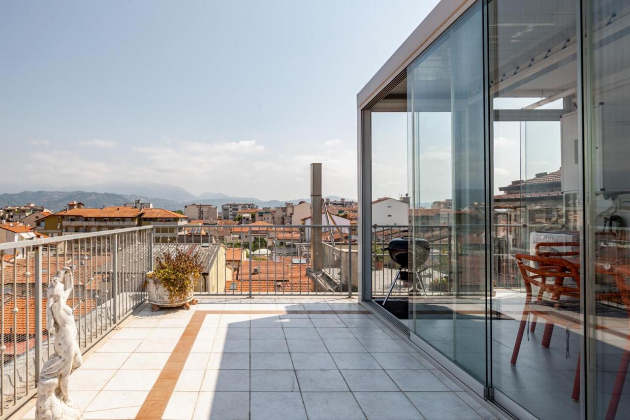 Attique With Terraces & Lovely Veranda Appartement
